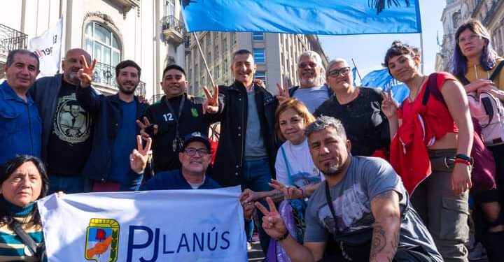 FDT: DE LANUS EN PLAZA DE MAYO