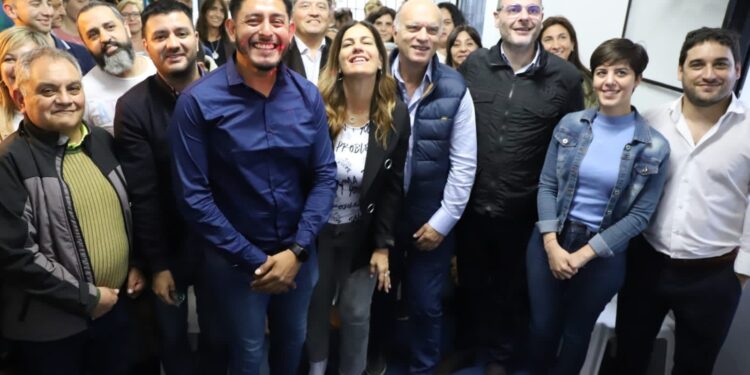 EN ENSENADA, GRINDETTI PIDIÓ AL GOBIERNO «MIRAR MENOS LA TELE Y MAS LA REALIDAD DE LOS ARGENTINOS»