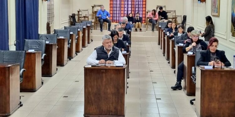 Lanús: con ausencia del FdT, Juntos repudió el ataque a una placa del Parque de la Memoria