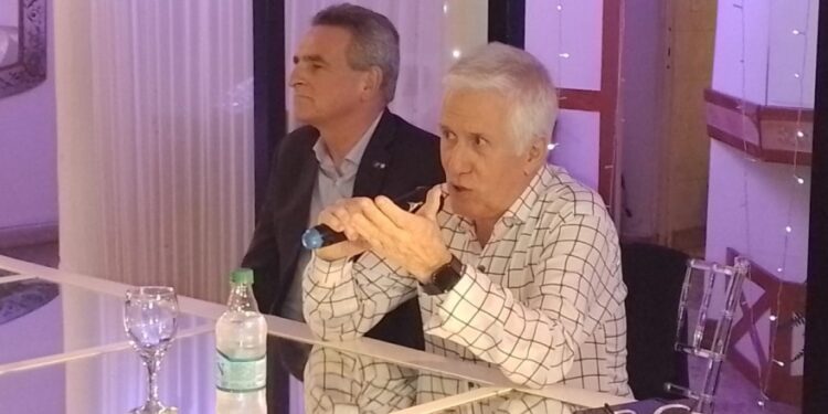 Díaz Pérez pidió que la oposición «no se haga la tonta» y marque que «Grindetti y Kravetz forman parte de la lacra» del macrismo