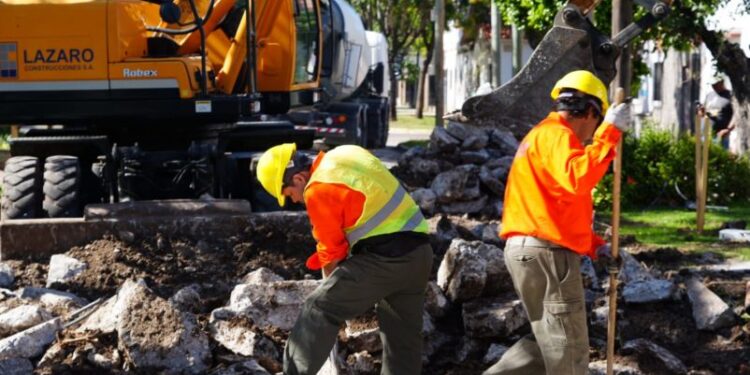 Lanús llegará a más 2.800 calles repavimentadas para fines de 2023