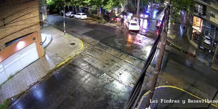 Lanús: detuvieron a cuatro delincuentes por robar un comercio