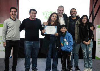 Ferraresi entregó créditos y herramientas a emprendedores de Avellaneda