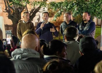 En la batalla final a octubre, Álvarez lanzó: “Vamos a expulsar a los porteños de Lanús”