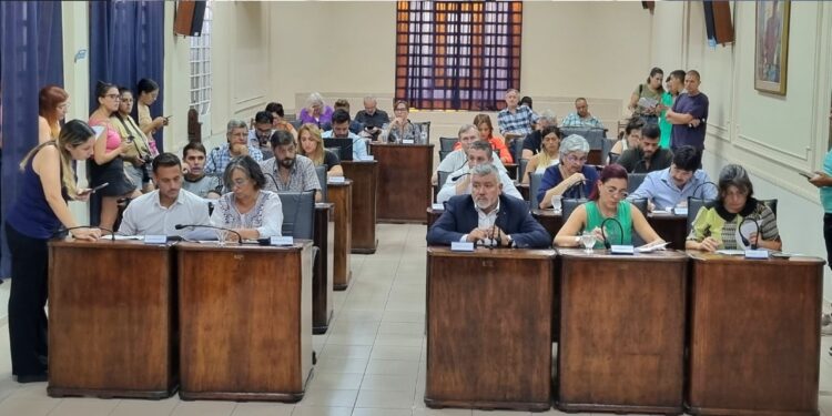 Por unanimidad, se aprobó un aumento de tasas del 70% para los primeros meses del 2024