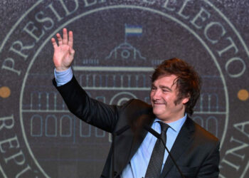 Milei pidió responsabilidad al Gobierno, apuntó a cambios drásticos e invitó a los que quieran sumarse