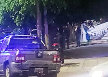 Matan de un tiro en el pecho a hombre en la puerta de su casa en Remedios de Escalada