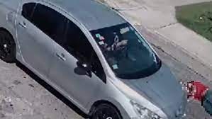 Sarandí: policía retirado liquidó a un delincuente que lo fue a asaltar y otro escapó