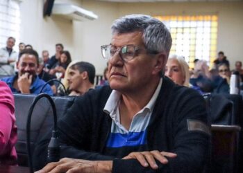 “Tenemos doble desafío, enfrentar a Milei y en Lanús abrir la participación en los barrios”