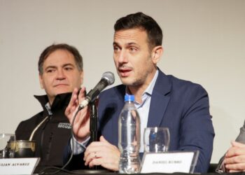 Julián Álvarez y el ministro Alonso presentaron el Seminario Provincial de Seguridad Ciudadana en Lanús