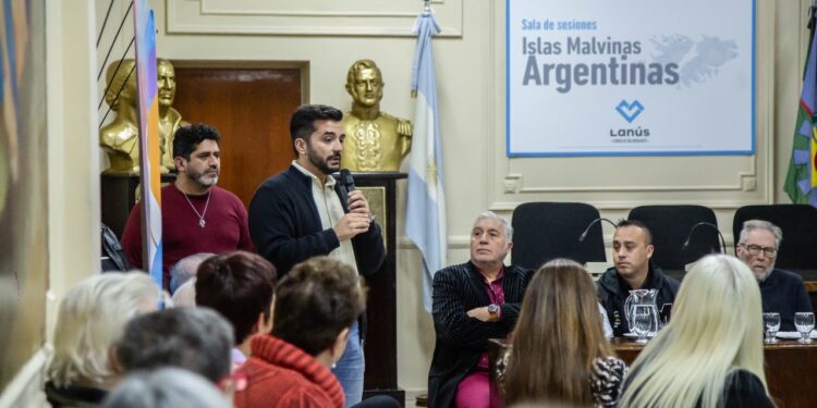 COMENZÓ EL CICLO  LITERATURA EN EL CONCEJO