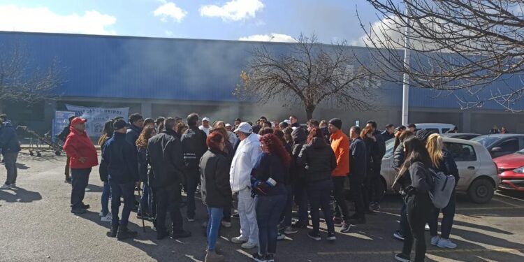 Protestas por despidos en Chango Más de Avellaneda, Lanús y Burzaco