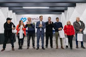 Programa Capacitarte Lanús: Lanús Gobierno entregó certificados a los 100 primeros egresados