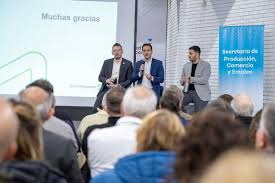 Julián Álvarez y el presidente del Banco Provincia Juan Cuattromo se reunieron con cámaras empresarias y comerciantes de Lanús