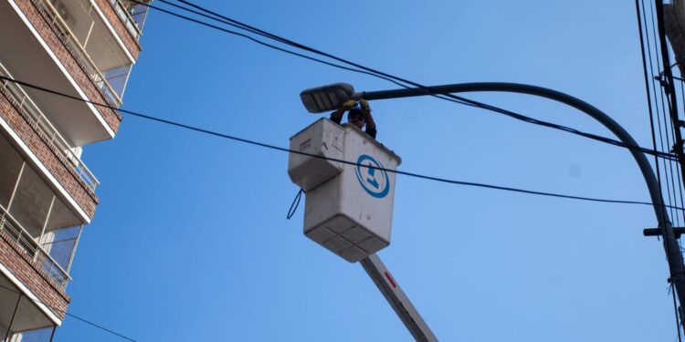 Lanús Gobierno realizó el recambio de luminarias en Lanús Este