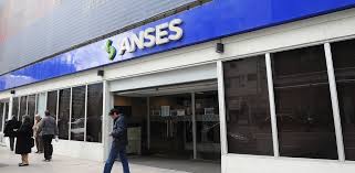 Anses confirmó un pago de $286.000 pesos para un grupo de beneficiarios: ¿Quienes pueden cobrarlo?
