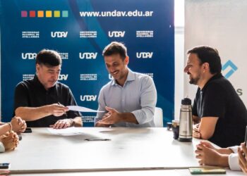 Lanús Gobierno y la UNDAV firmaron un convenio para prácticas pre profesionales