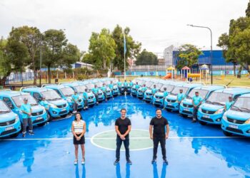 Lanús Gobierno incorporó 18 camionetas nuevas para seguir fortaleciendo los servicios públicos