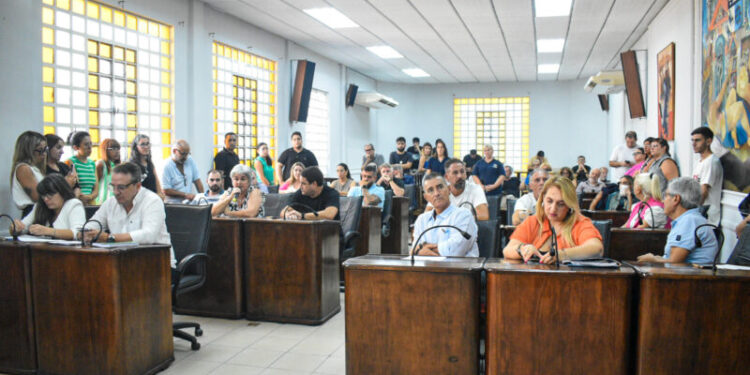 Mayra Benítez nueva secretaria HCD: apertura de sesiones en el Carlos Gardel