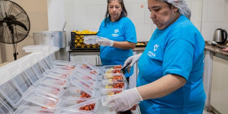 Operativo Solidario: Lanús Gobierno brinda asistencia integral a vecinas y vecinos en situación de extrema vulnerabilidad social