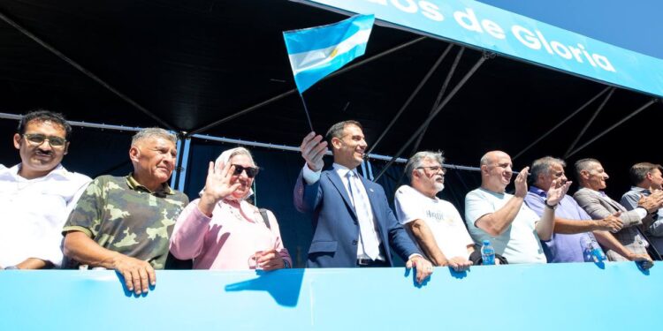 Desfile por Malvinas en Lanús