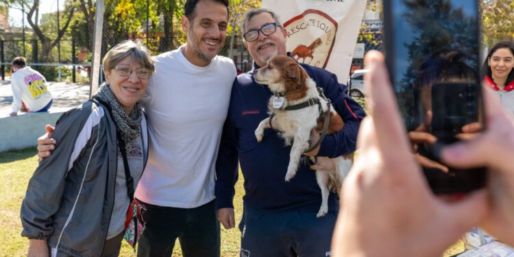 Lanús Gobierno realizó la Jornada de Vacunación Antirrábica en el Parque Eva Perón
