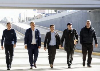 Kicillof y Cascallares inauguraron el viaducto Papa Francisco, en Burzaco