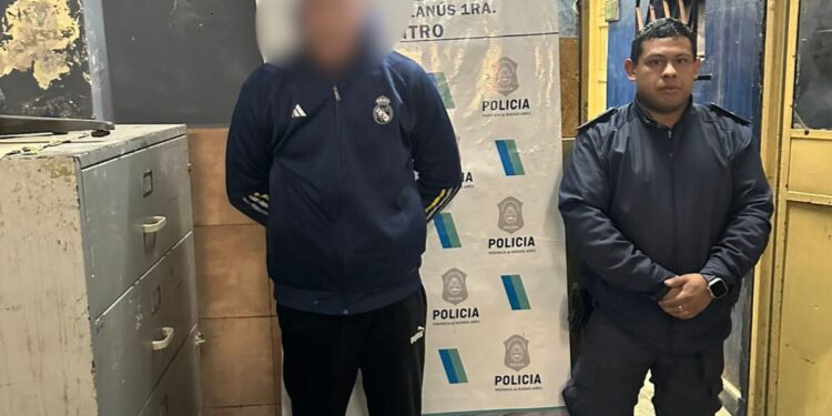 LANÚS: OPERATIVO CERROJO DETIENE A TRES INVOLUCRADOS EN SALIDERA BANCARIA