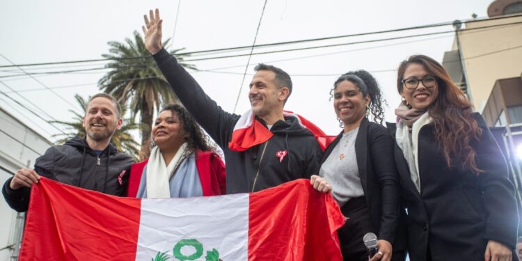 Lanús Gobierno celebró la Independencia del Perú