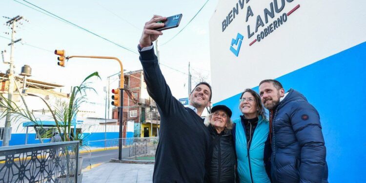Julián Álvarez y Leandro Decuzzi recorrieron obras en Madariaga y Camino General Belgrano, donde se erradicó un basural crónico