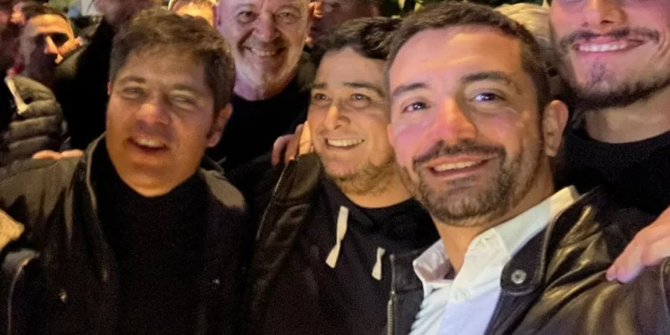 Agustín Balladares celebro la Victoria junto Axel Kicillof el triunfo electoral