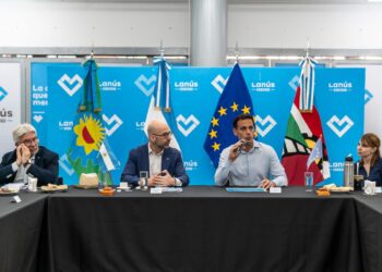 JULIÁN ÁLVAREZ RECIBIÓ A REPRESENTANTES DE LA UNIÓN EUROPEA