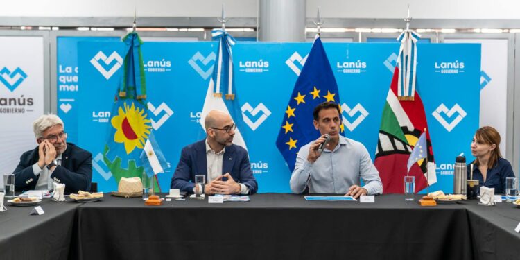 JULIÁN ÁLVAREZ RECIBIÓ A REPRESENTANTES DE LA UNIÓN EUROPEA