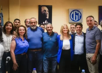 La CGT se reunió con Axel Kicillof y alertó por una reforma laboral “regresiva y precarizadora”