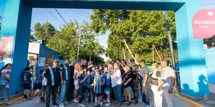 JULIÁN ÁLVAREZ INAUGURÓ EL NUEVO PASEO LINEAL FERRÉ EN EL PARQUE CENTRAL LAS COLONIAS