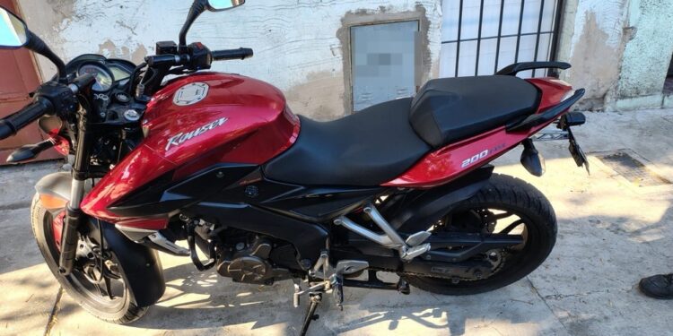 Arrestaron a dos menores tras el robo de un moto en Lanús Oeste