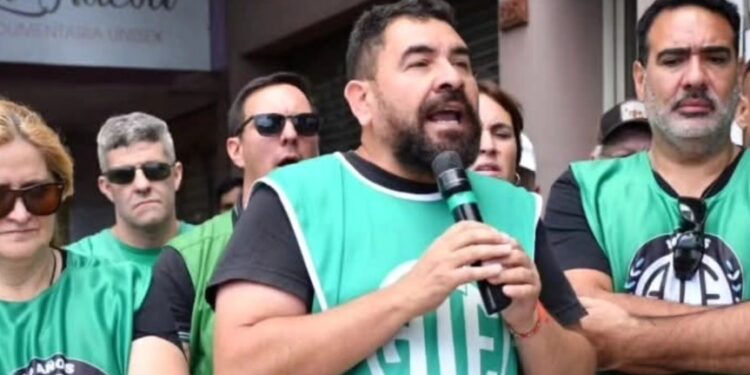 No bajamos los brazos y seguimos peleando, el mensaje de la CTA Lanús tras el avance de la reforma laboral