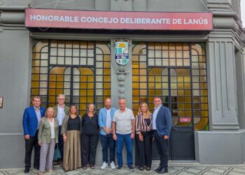 El HCD Lanús recibió a la vicepresidenta del Gobierno del Principado de Asturias, Gimena Llamedo González