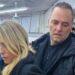 Cosa de Loco; Jefe de gabinete Manuel Adorni y su esposa la pasan bien con fondo del estado