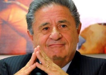 La UNLa presenta un libro sobre la gobernación de Eduardo Duhalde con la presencia del exmandatario