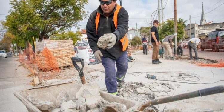 LANÚS GOBIERNO AVANZA CON LAS OBRAS SOBRE EL CORREDOR LUGONES EN REMEDIOS DE ESCALADA