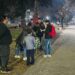 Militantes de Lealtad Peronista realizaron una jornada solidaria en Plaza Sarmiento