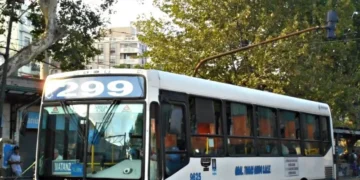 A dos meses de su suspensión, el ramal A de la 299 continúa sin volver y crece el malestar vecinal