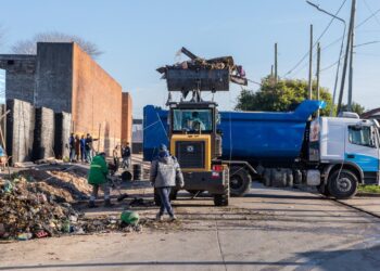 LANÚS GOBIERNO COMENZÓ NUEVAS OBRAS EN LAS INMEDIACIONES DEL CEMENTERIO MUNICIPAL