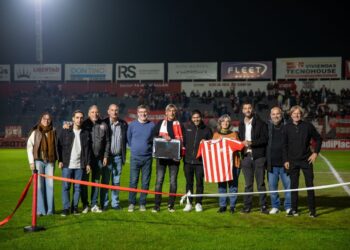 LANÚS GOBIERNO INAUGURÓ EL NUEVO SISTEMA LUMÍNICO DEL ESTADIO DEL CLUB TALLERES