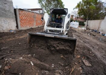 LANÚS GOBIERNO INICIÓ LAS OBRAS PARA LA CREACIÓN DE UN NUEVO ESPACIO RECREATIVO EN EL BARRIO VILLA TALLERES