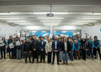 LANÚS GOBIERNO OTORGÓ CERTIFICADOS A LAS Y LOS AGENTES DEL CENTRO DE MONITOREO MUNICIPAL QUE FUERON CAPACITADOS POR EL INSTITUTO UNIVERSITARIO VUCETICH
