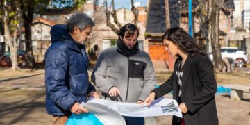 LANÚS GOBIERNO INICIÓ LA OBRA DE PUESTA EN VALOR DE LA PLAZA JOSÉ HERNÁNDEZ EN REMEDIOS DE ESCALADA