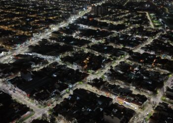 LANÚS GOBIERNO CONCRETÓ EL RECAMBIO DE 200 LUMINARIAS LED EN GERLI OESTE