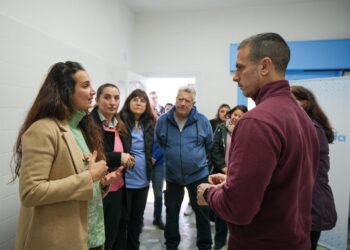 JULIÁN ÁLVAREZ LANZÓ EL PROGRAMA DE PUNTOS DE ACCESO A LA SALUD EN EL CENTRO VILLA OBRERA